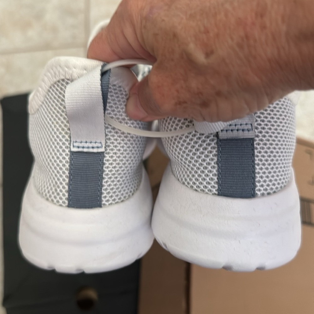 ❇️NWT❇️ Adidas Lite Racer RBN Running Shoes - Picture 9 of 9